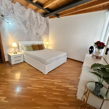 Lb - Stella Center Διαμέρισμα *